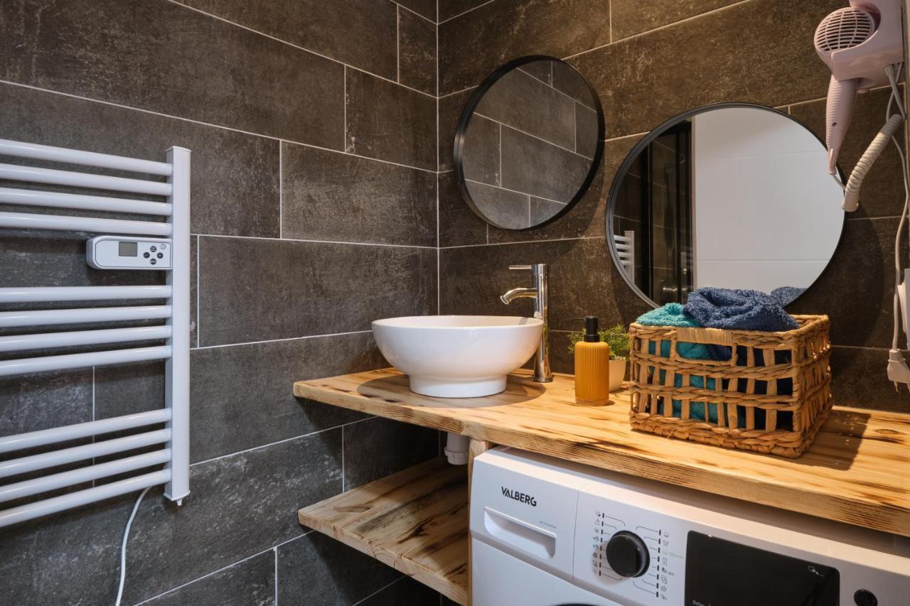 Place Carnot - Studio Tout Equipe Avec Jacuzzi Proche Toutes Commodites Carcassonne Exteriér fotografie