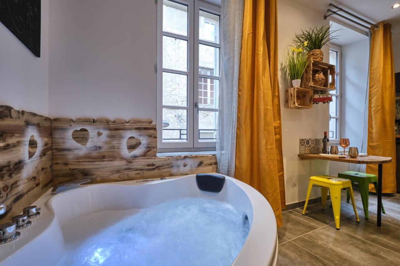 Place Carnot - Studio Tout Equipe Avec Jacuzzi Proche Toutes Commodites Carcassonne Exteriér fotografie