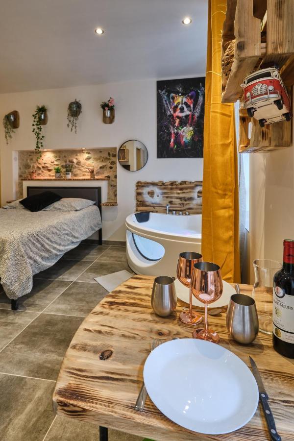 Place Carnot - Studio Tout Equipe Avec Jacuzzi Proche Toutes Commodites Carcassonne Exteriér fotografie