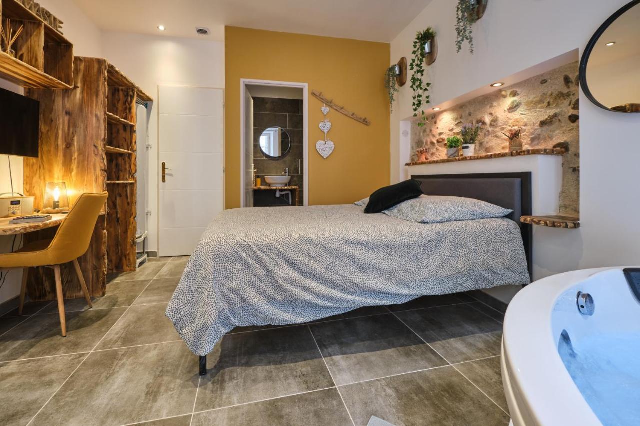 Place Carnot - Studio Tout Equipe Avec Jacuzzi Proche Toutes Commodites Carcassonne Exteriér fotografie