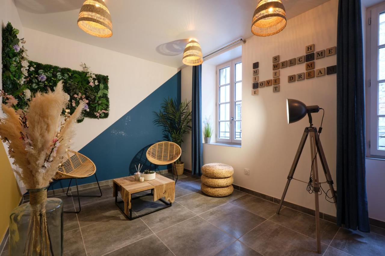 Place Carnot - Studio Tout Equipe Avec Jacuzzi Proche Toutes Commodites Carcassonne Exteriér fotografie
