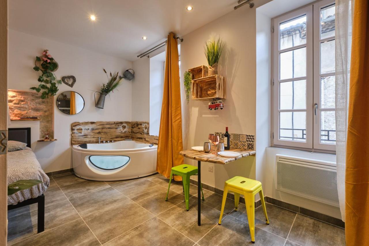 Place Carnot - Studio Tout Equipe Avec Jacuzzi Proche Toutes Commodites Carcassonne Exteriér fotografie